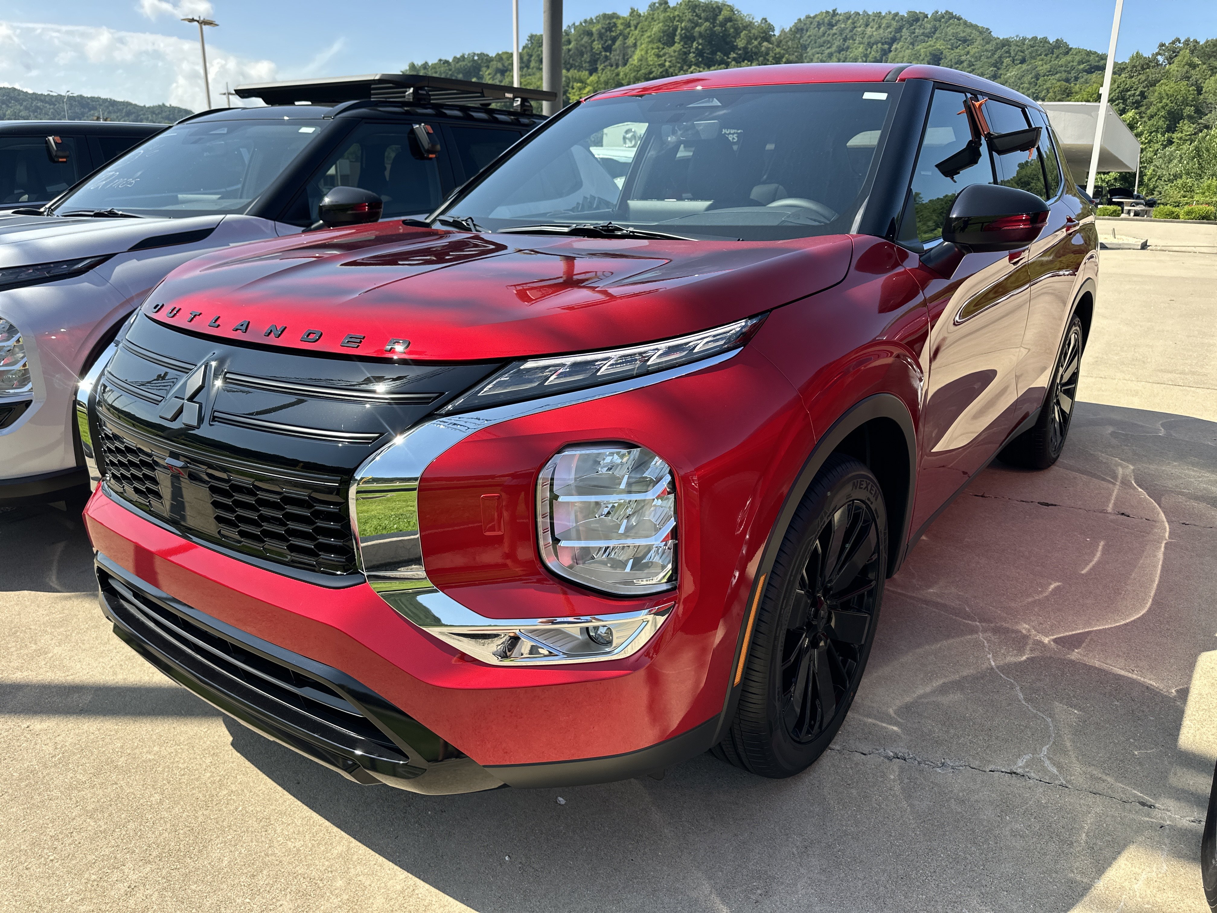 New 2026 Mitsubishi Outlander LE AWD/4WD image 6