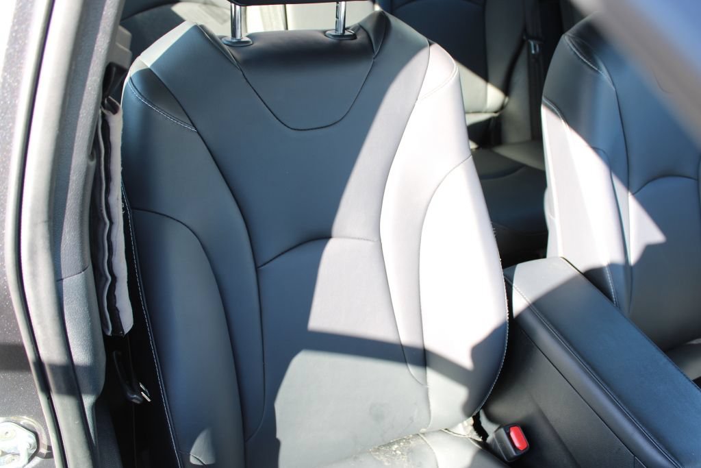 Used 2022 Toyota Prius Prime Limited FWD image 13
