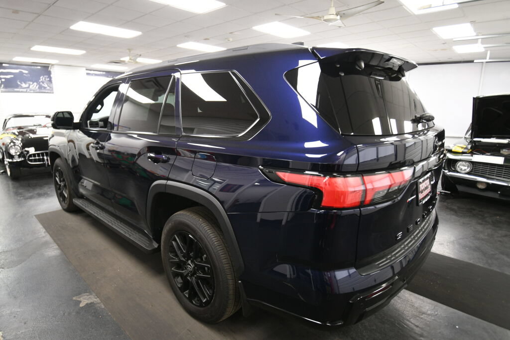 Certified 2025 Toyota Sequoia Limited w/ Tow Technology Package AWD/4WD image 6