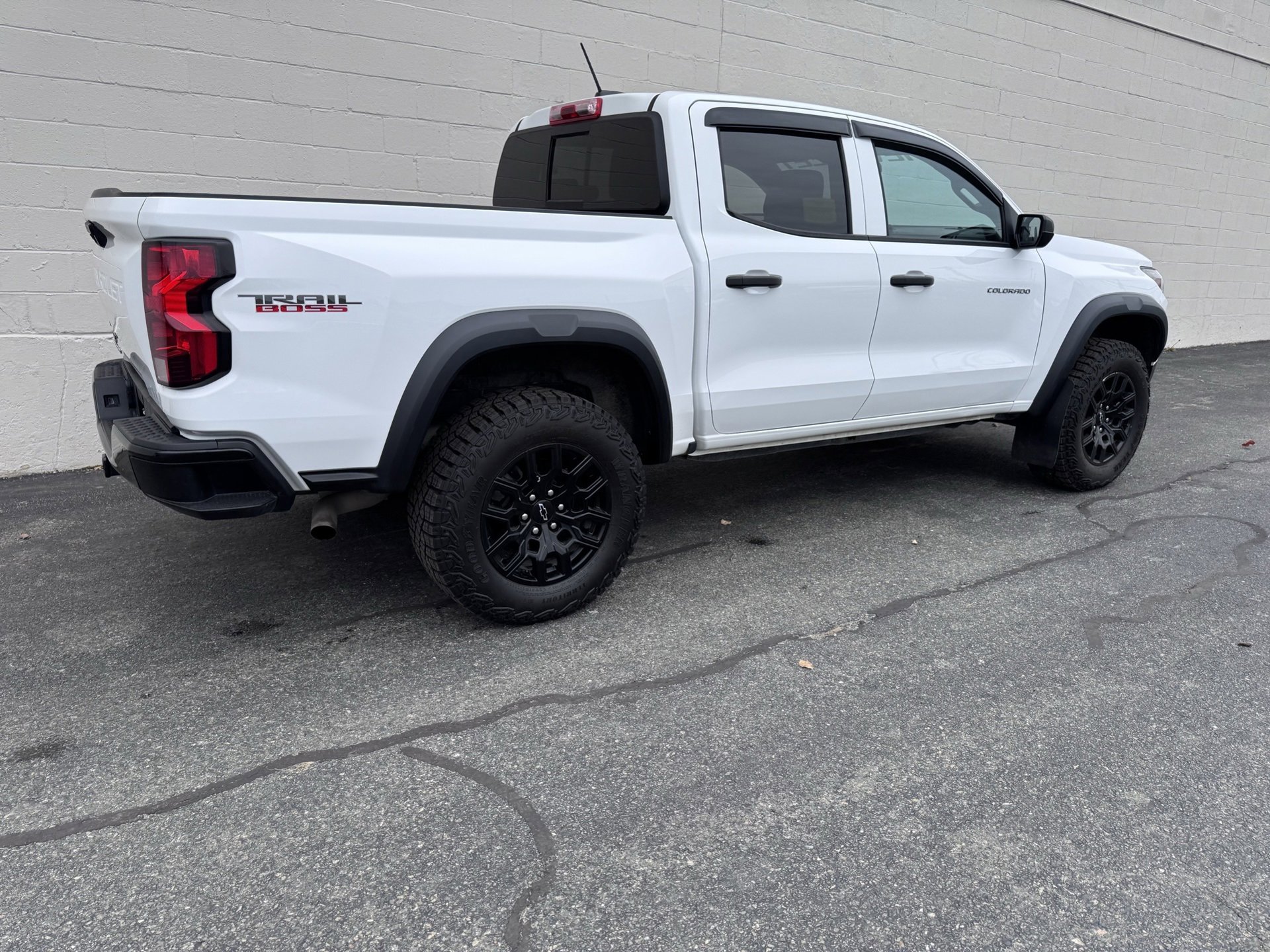Used 2023 Chevrolet Colorado Trail Boss w/ Advanced Trailering Package image 6