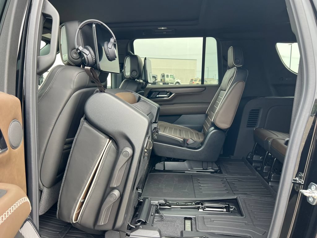 New 2026 GMC Yukon XL Denali Ultimate w/ LPO, Floor Liner Package AWD/4WD image 48