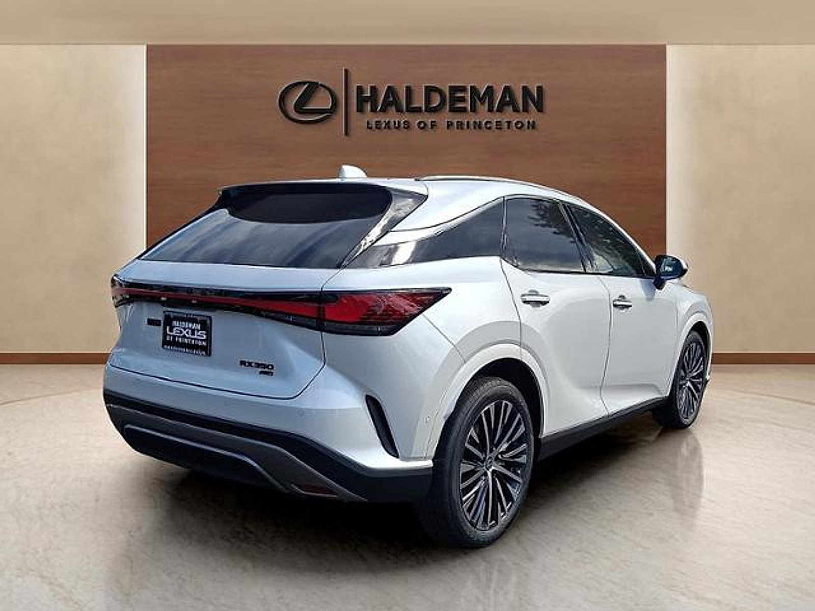 Used 2026 Lexus RX 350 Premium Plus w/ Convenience Package AWD/4WD image 6