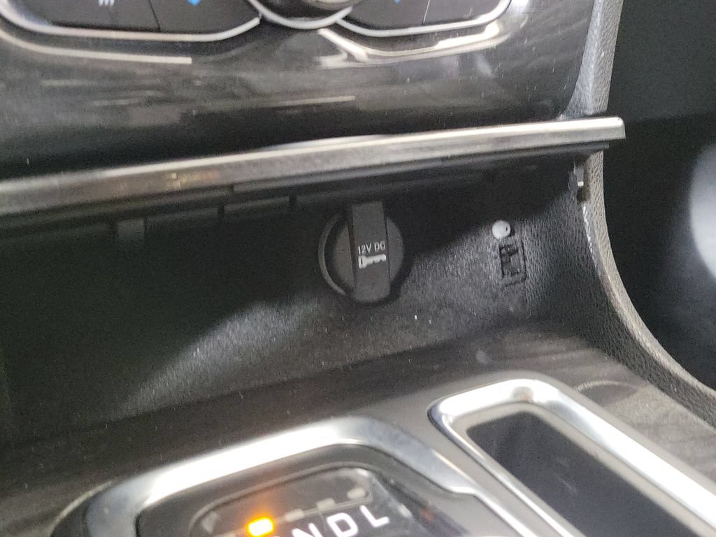 Used 2018 Chrysler 300 Touring RWD image 22