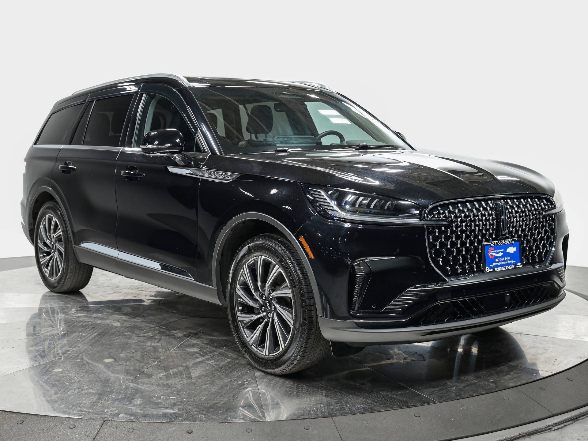 Used 2025 Lincoln Aviator AWD image 9