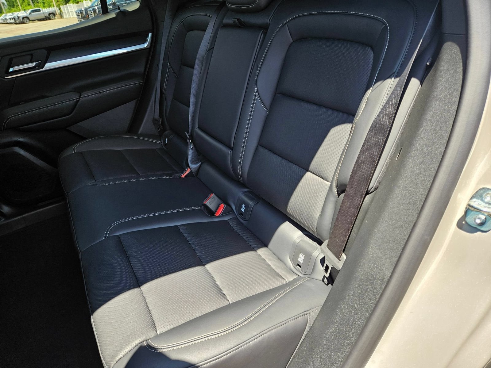 New 2026 GMC Terrain Elevation w/ Elevation Premium Package AWD/4WD image 27