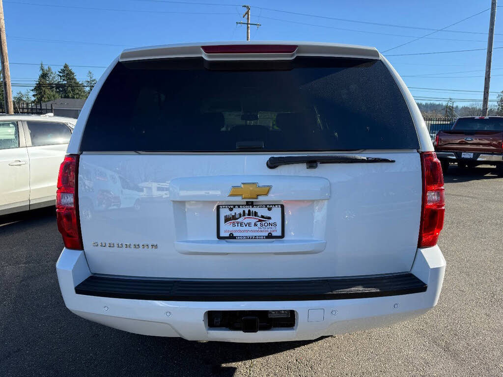 Used 2014 Chevrolet Suburban LT image 8