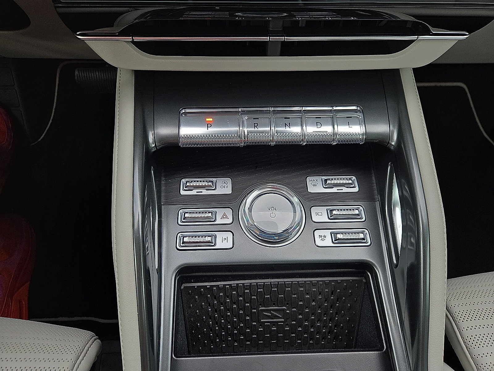 Used 2026 Lincoln Nautilus Reserve AWD/4WD image 19