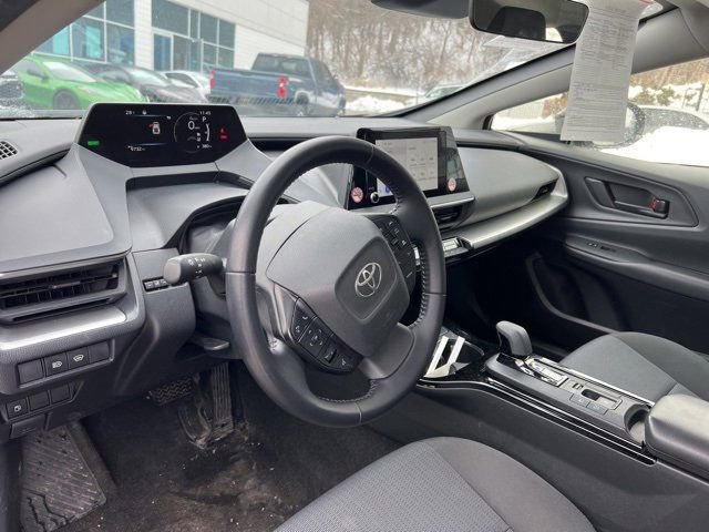 Used 2024 Toyota Prius LE image 8