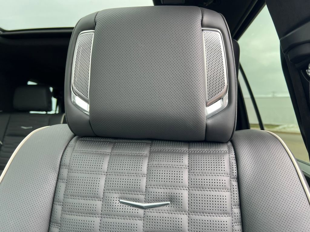 New 2026 Cadillac Escalade Platinum Sport w/ LPO, ONYX Package image 15