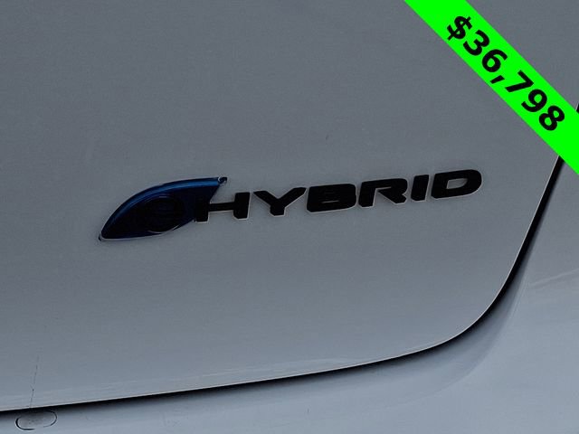 Used 2025 Chrysler Pacifica Premium image 32