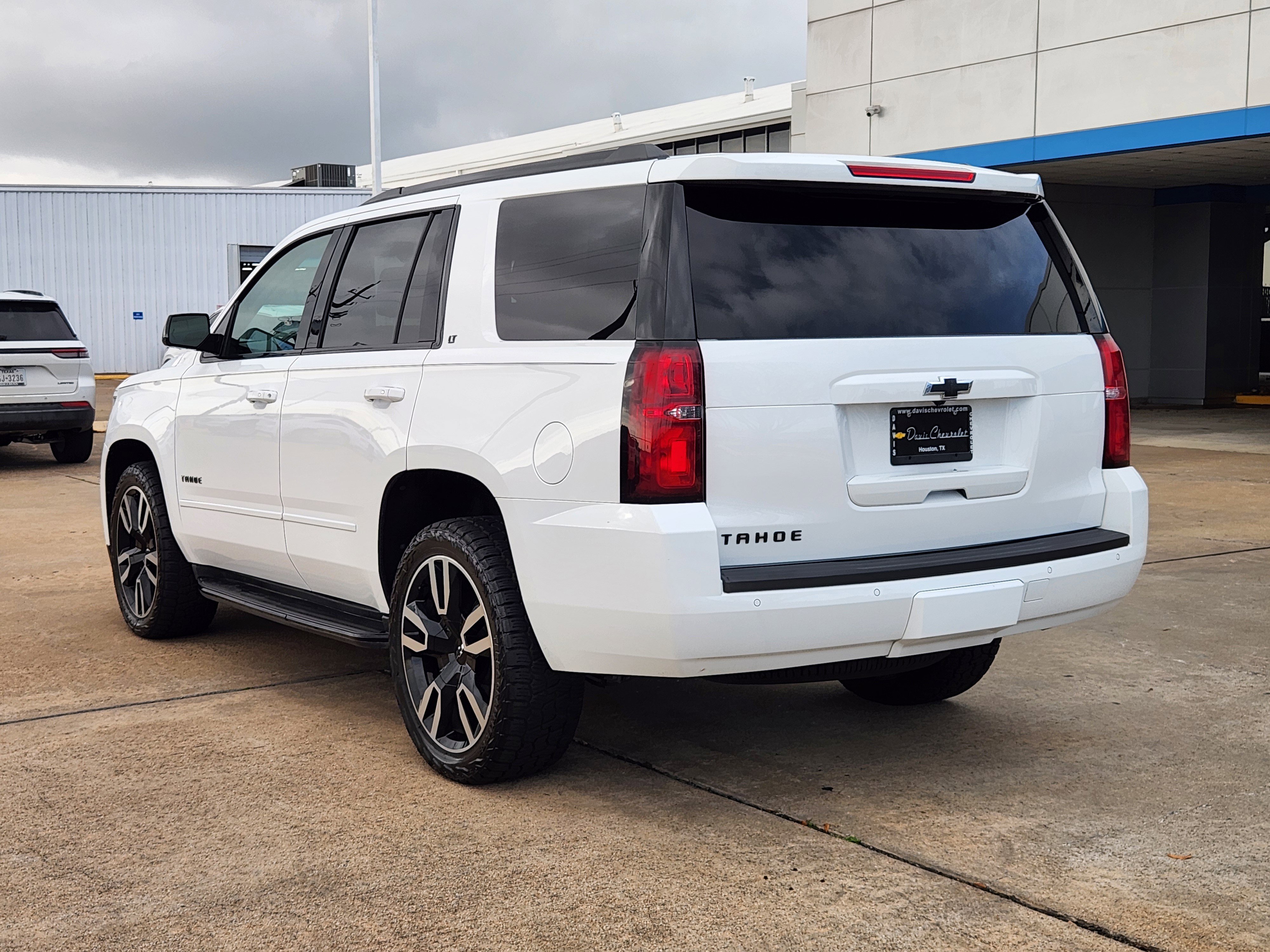 Used 2018 Chevrolet Tahoe LT image 8