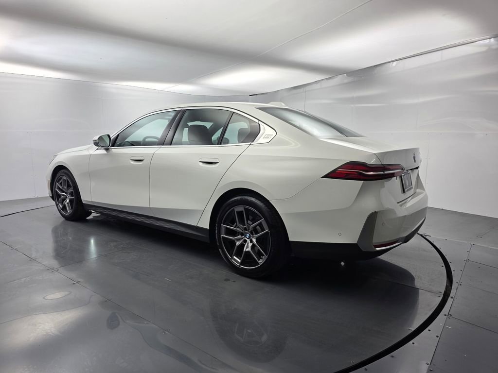Used 2026 BMW 530i image 6