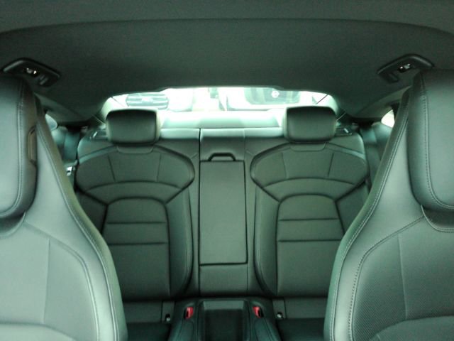 Used 2023 Porsche Taycan image 32