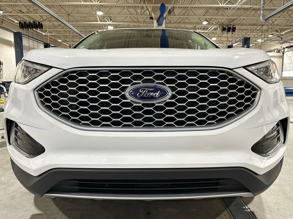 Used 2024 Ford Edge SEL image 24
