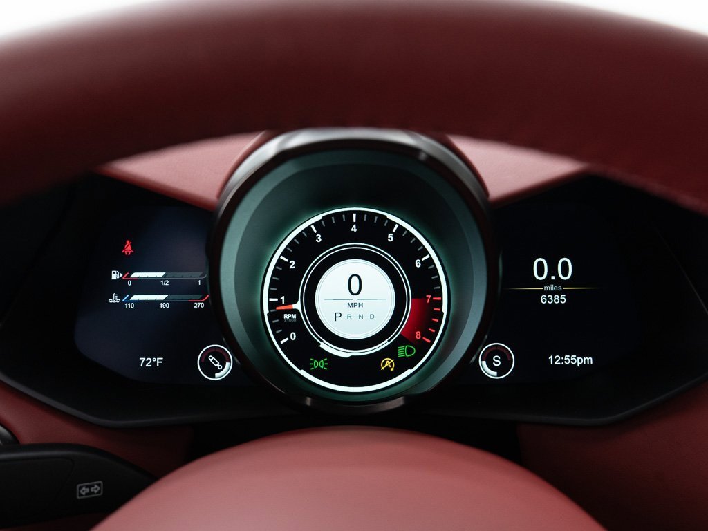 Used 2021 Aston Martin V8 Vantage Roadster image 37