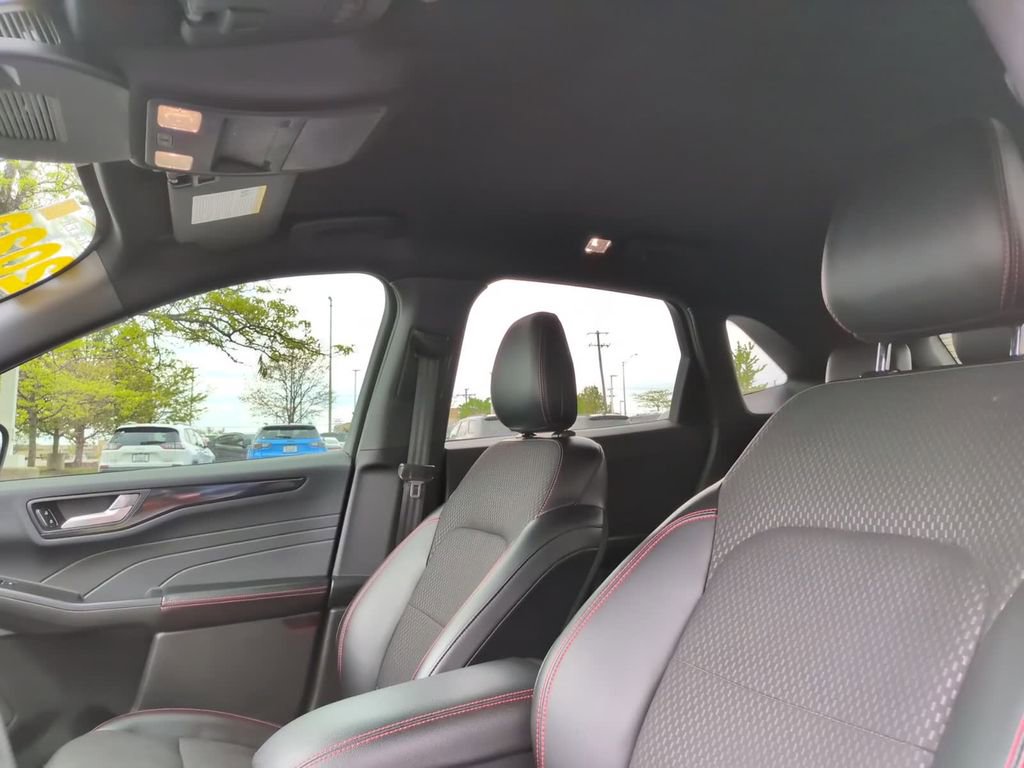 Used 2023 Ford Escape ST-Line Elite AWD/4WD image 28