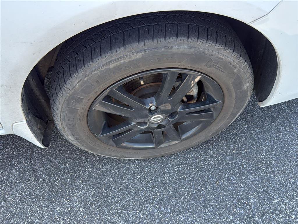 Used 2019 Nissan Versa S Plus FWD image 14