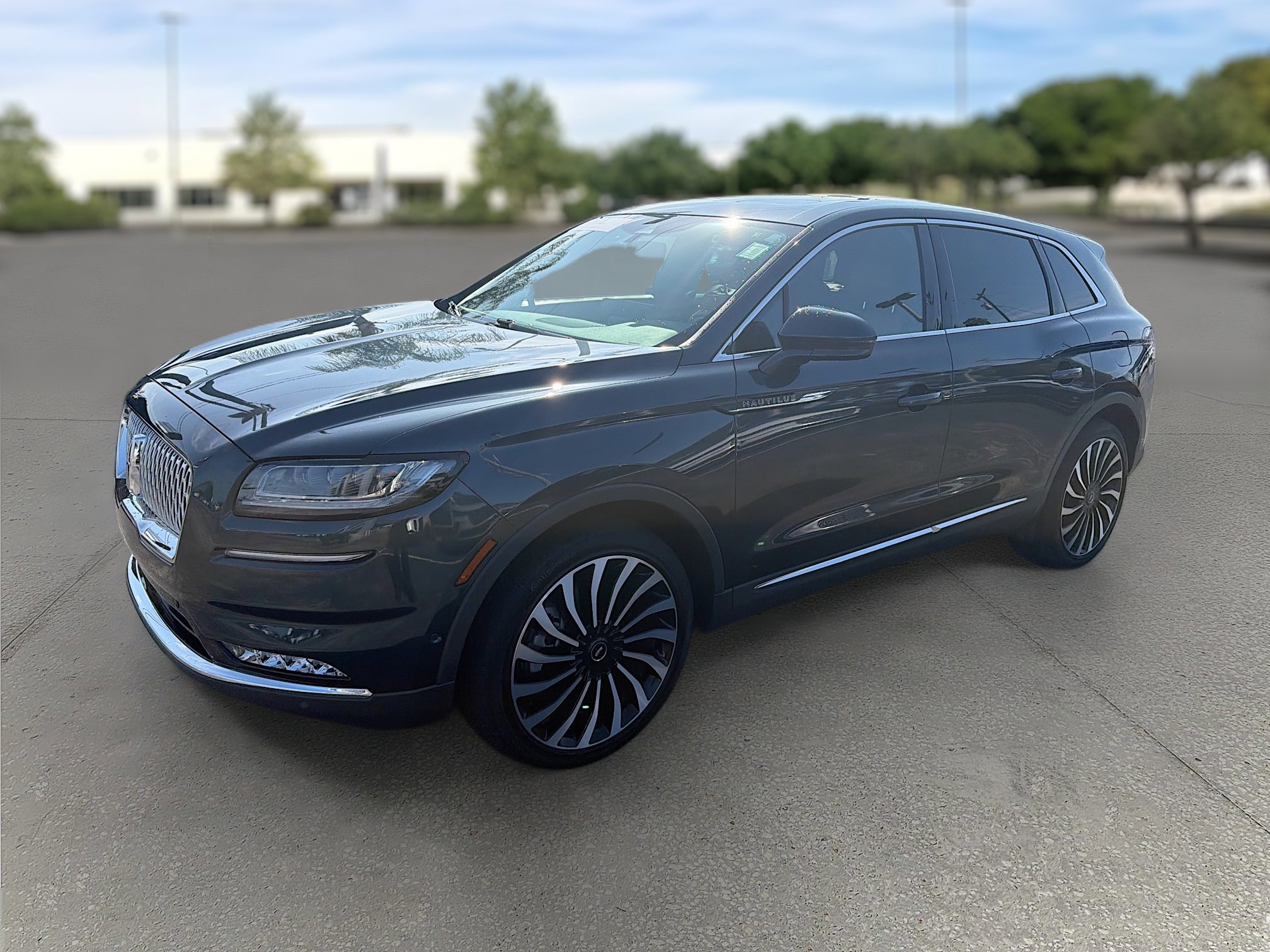 Certified 2023 Lincoln Nautilus Black Label AWD/4WD image 3