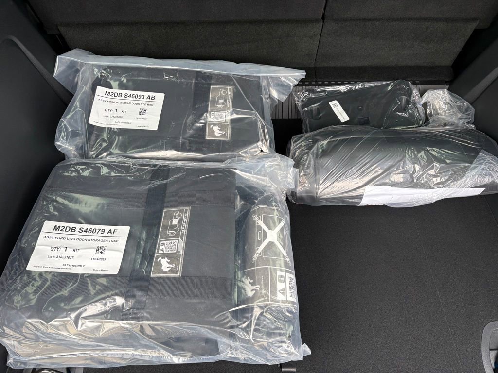 New 2025 Ford Bronco Badlands image 7