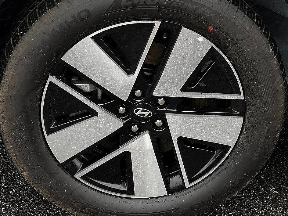 New 2026 Hyundai Ioniq 9 SEL image 5