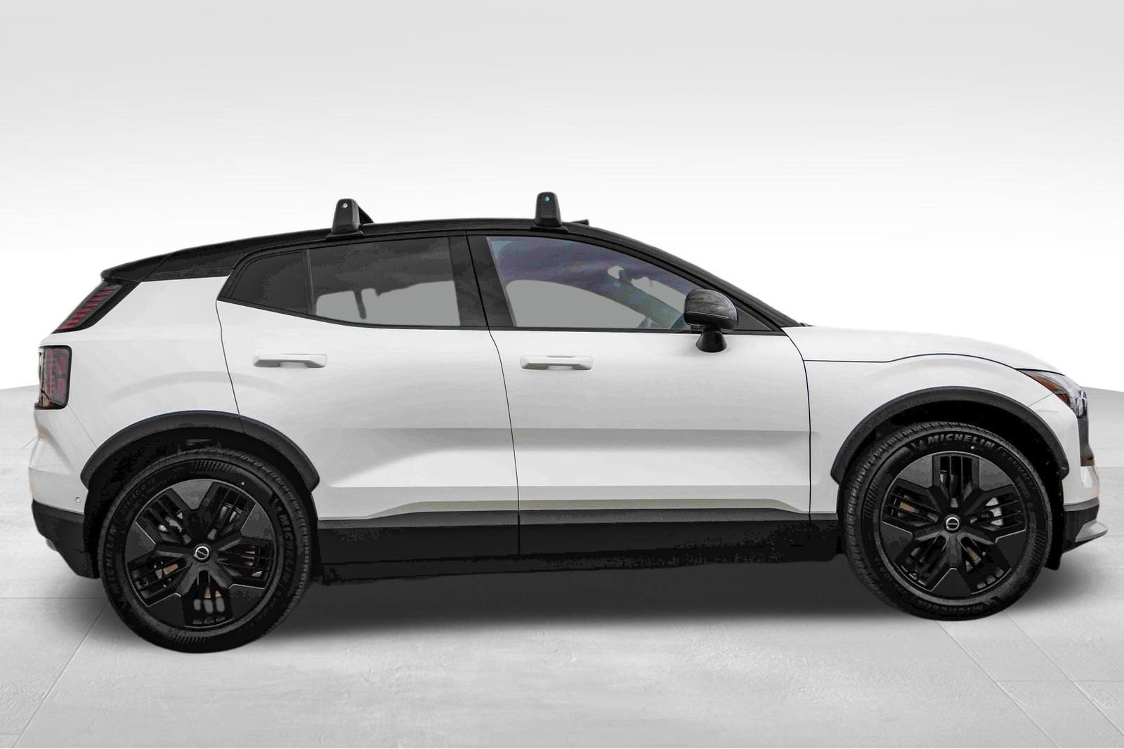 New 2026 Volvo EX30 Cross Country Ultra w/ Protection Package Premier image 4