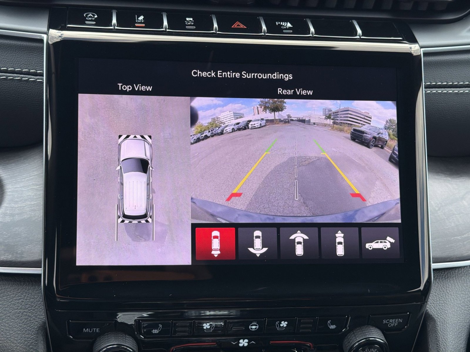 New 2025 Jeep Grand Cherokee L Limited w/ Luxury Tech Group II image 19