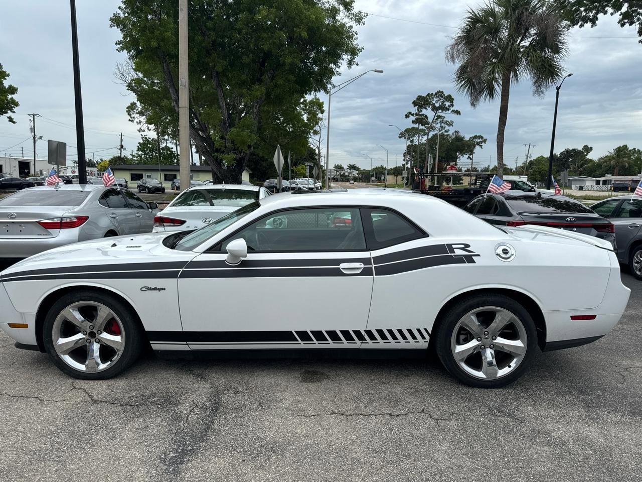 Used 2013 Dodge Challenger R/T RWD image 6