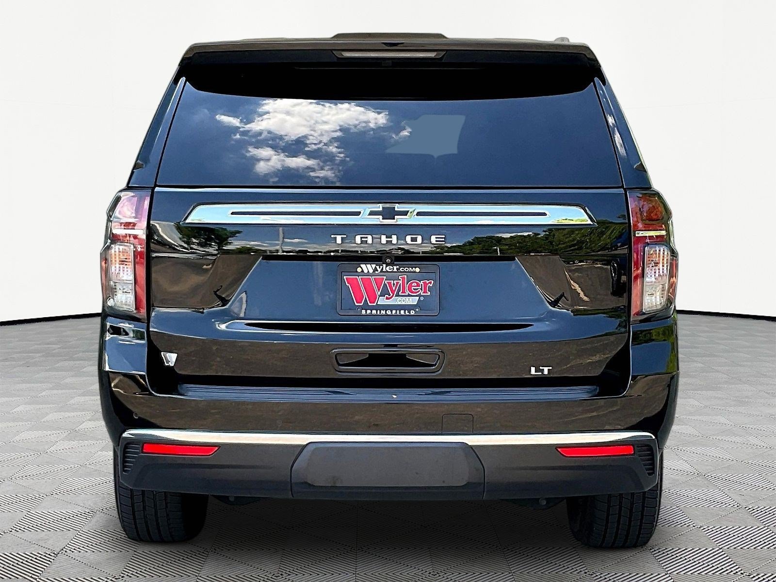 Used 2021 Chevrolet Tahoe LT w/ LT Signature Package AWD/4WD image 5