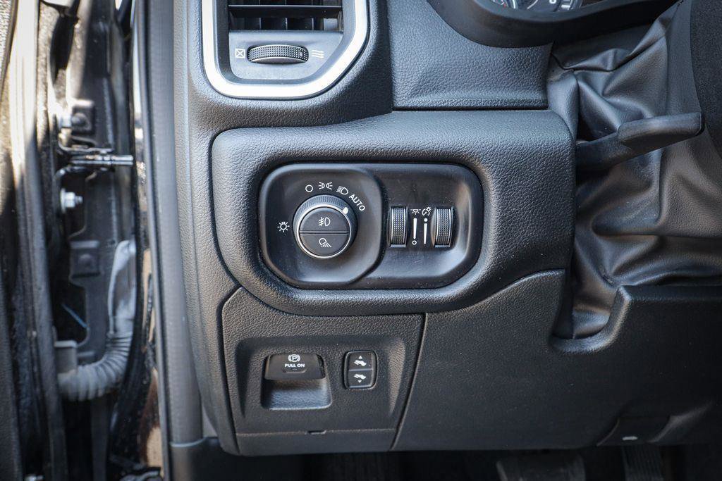 Used 2025 RAM 1500 Laramie image 21