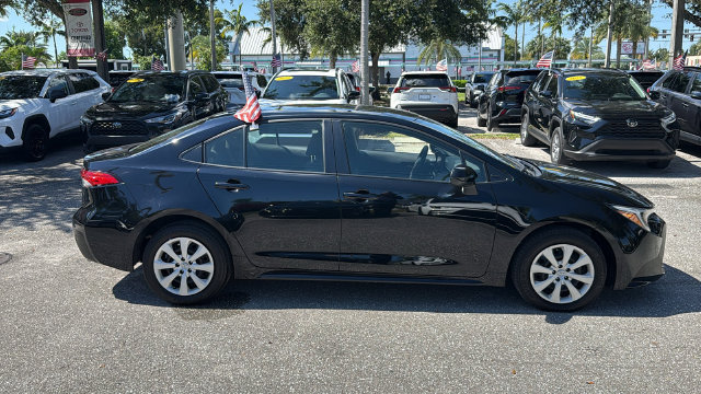 Used 2024 Toyota Corolla LE FWD image 11
