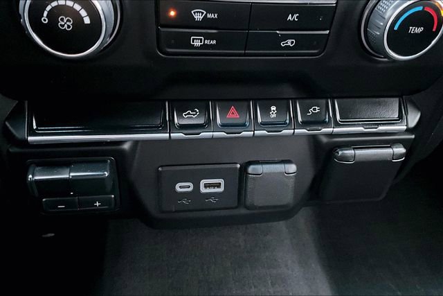 Used 2023 Chevrolet Silverado 2500 Custom w/ Custom Value Package image 17