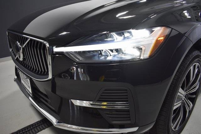 Used 2022 Volvo XC60 B5 Inscription w/ Climate Package image 11