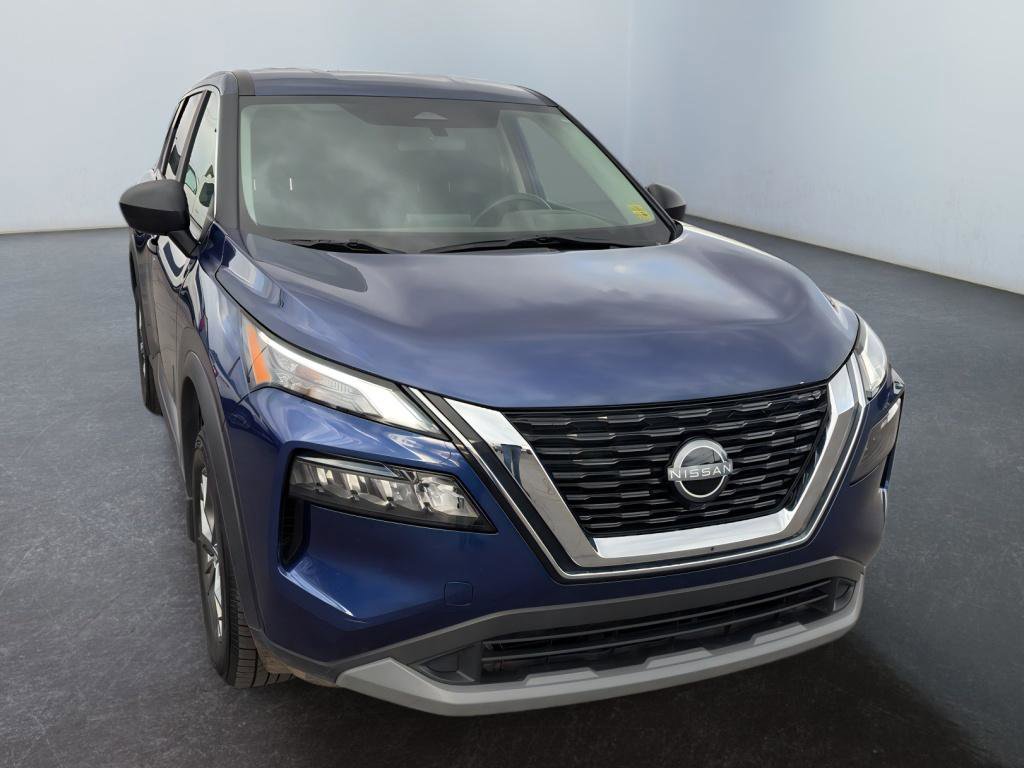 Used 2023 Nissan Rogue S image 7