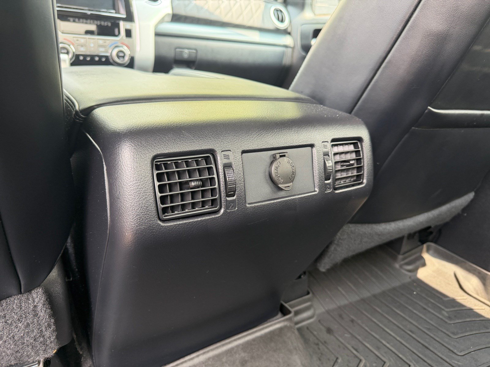 Used 2021 Toyota Tundra Platinum AWD/4WD image 32