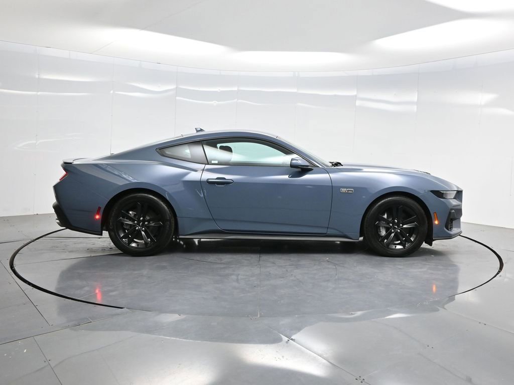 Used 2025 Ford Mustang GT RWD image 28