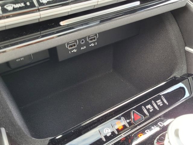 Used 2024 Jeep Wagoneer L 2WD w/ Premium Group I image 30