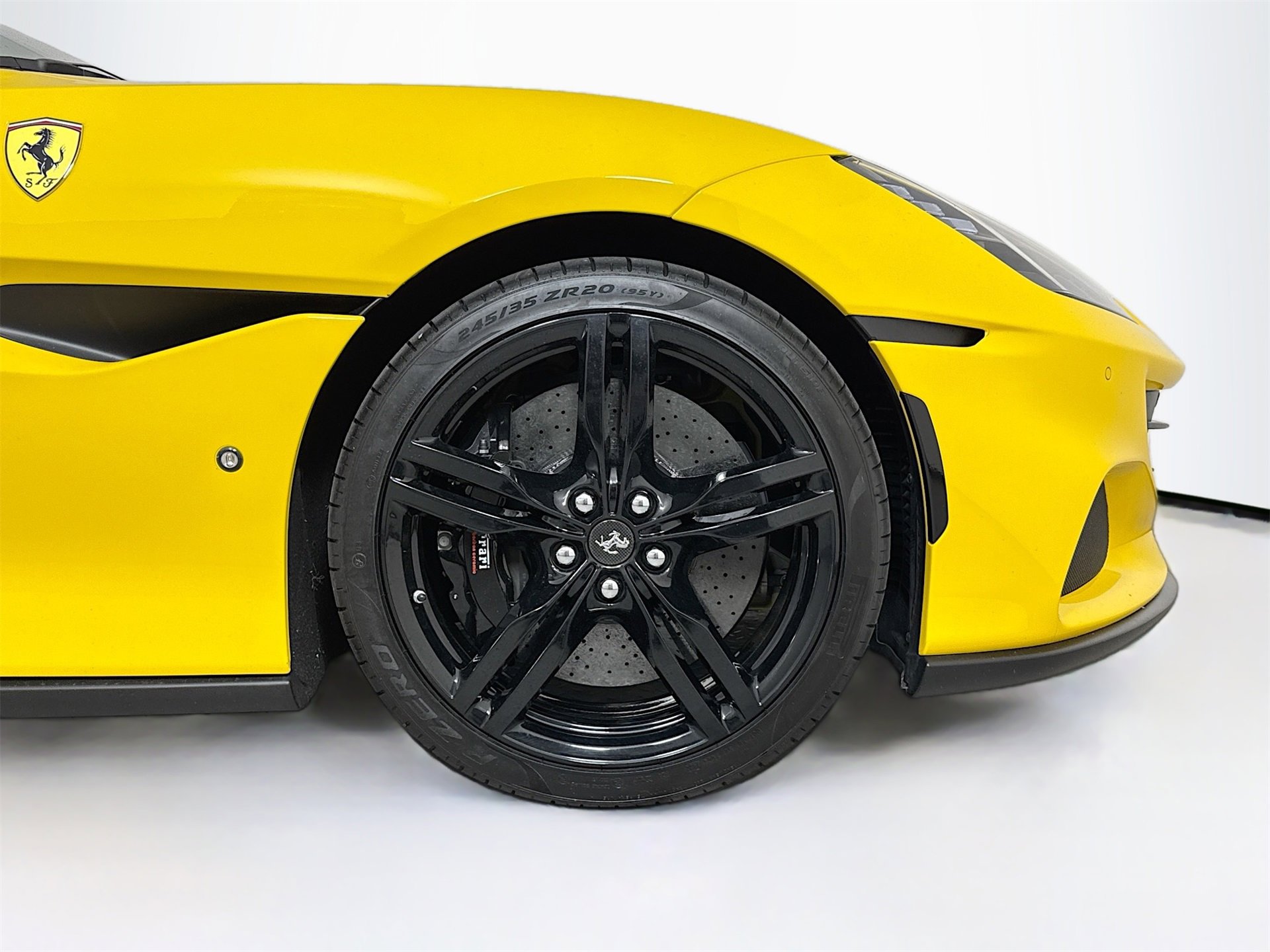 Certified 2022 Ferrari Portofino M image 28