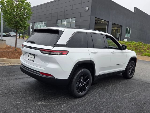 New 2026 Jeep Grand Cherokee Altitude RWD image 9