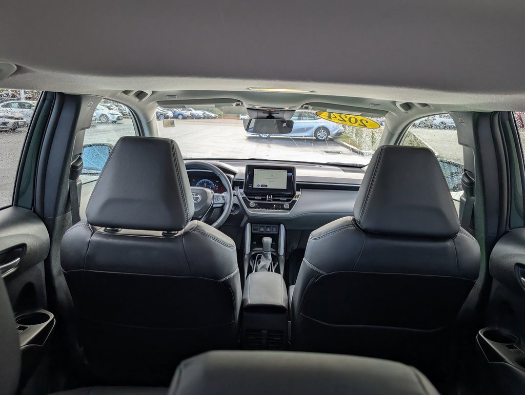 Used 2024 Toyota Corolla Cross XLE w/ Convenience Package image 14