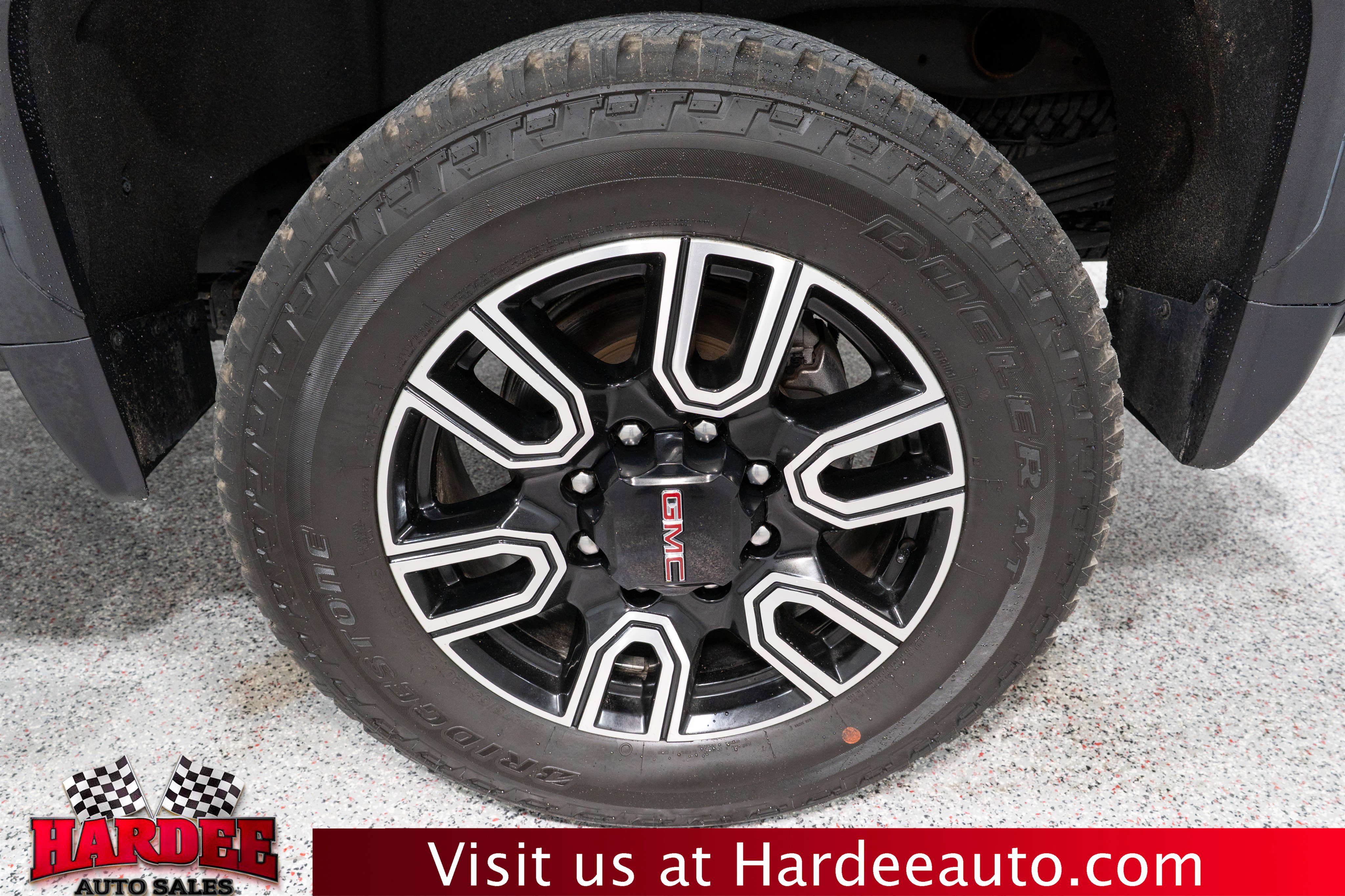 Used 2023 GMC Sierra 2500 AT4 image 10