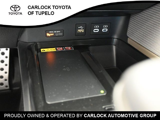 Used 2026 Toyota Camry SE w/ Convenience Package FWD image 15