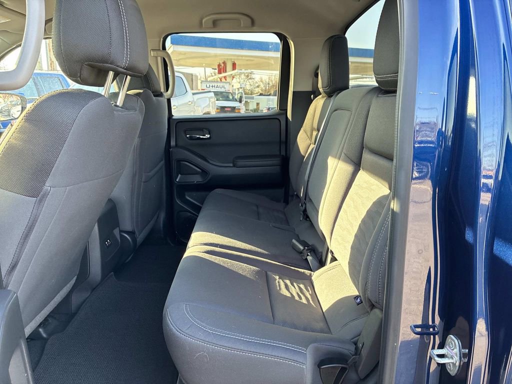 Used 2023 Nissan Frontier SV w/ Tow Package AWD/4WD image 14