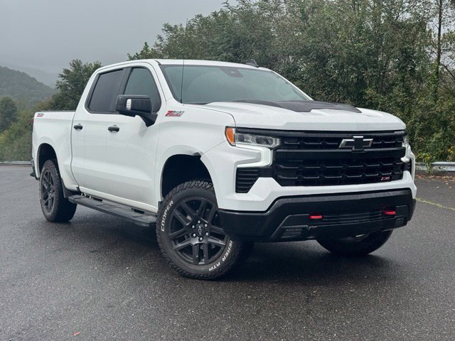 Used 2022 Chevrolet Silverado 1500 LT Trail Boss w/ LT Trail Boss Premium Package AWD/4WD image 28