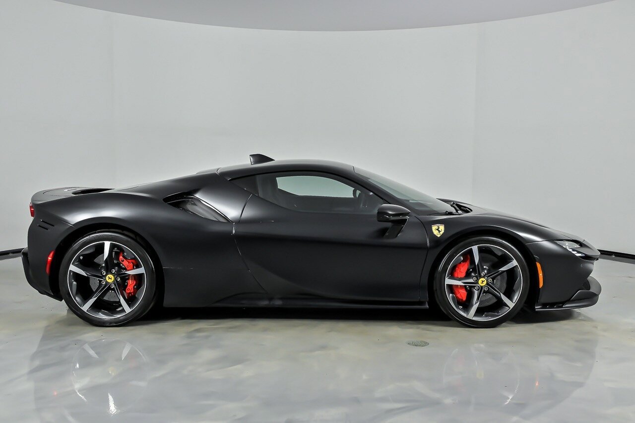 Used 2022 Ferrari SF90 Stradale image 14