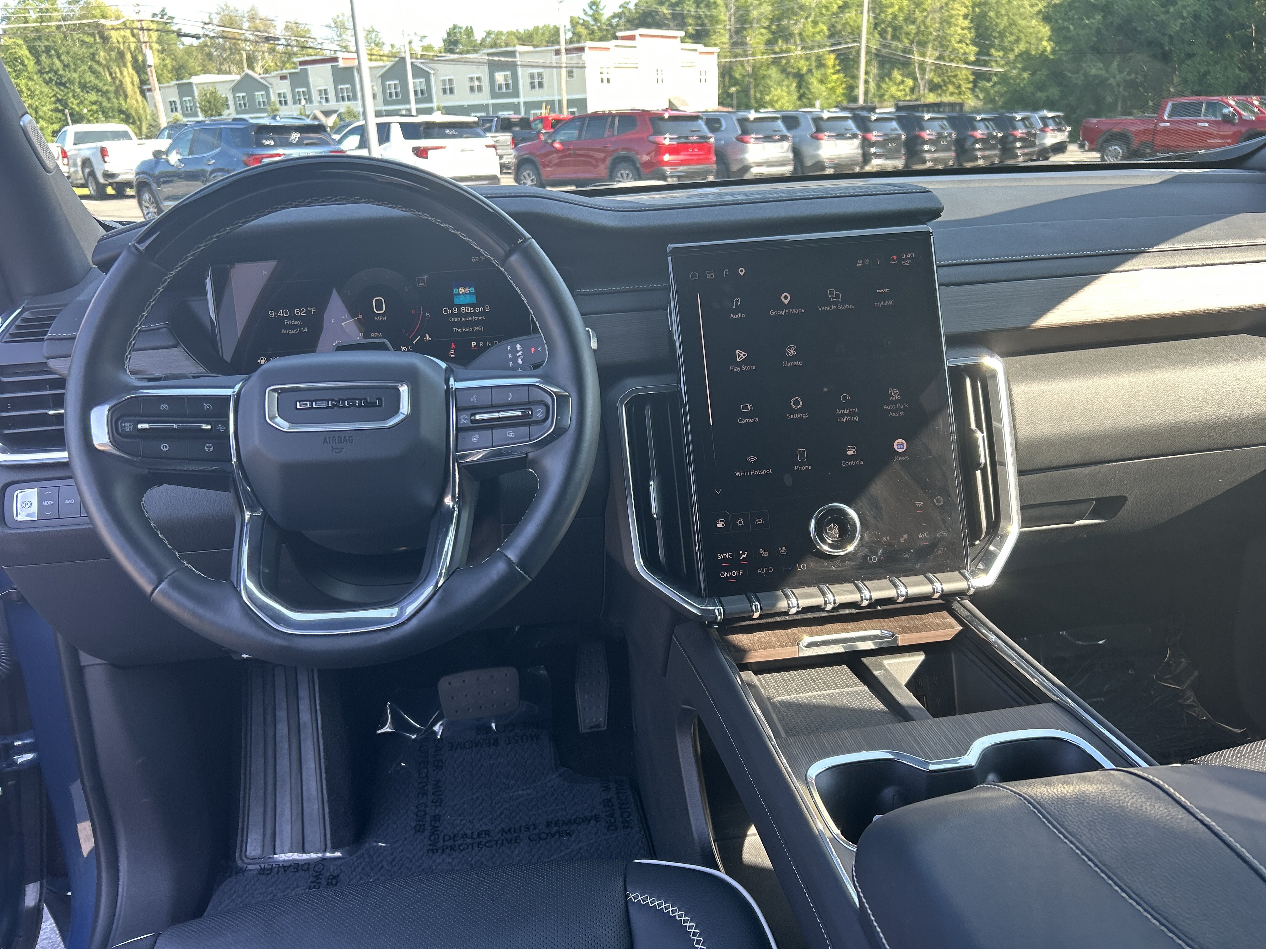 Certified 2025 GMC Acadia Denali w/ Super Cruise Package AWD/4WD image 35