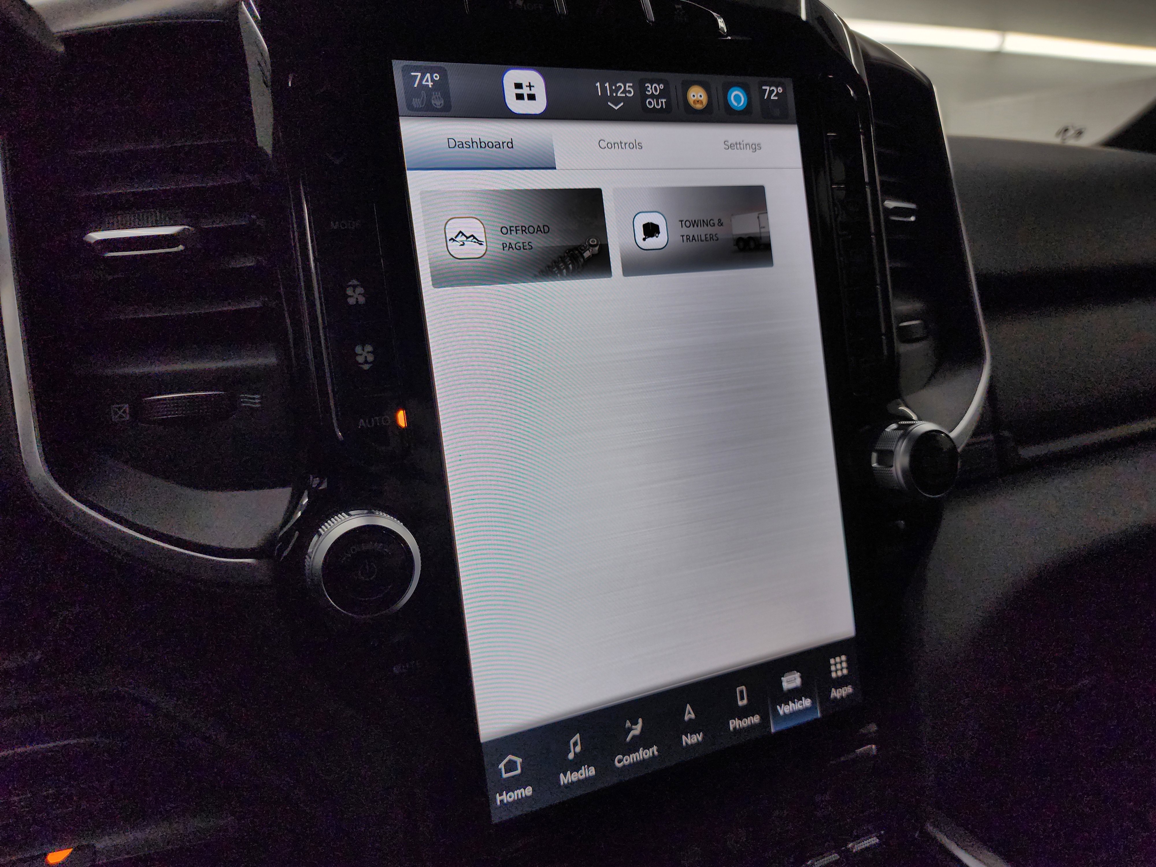 Used 2024 RAM 3500 Big Horn w/ Night Edition image 46