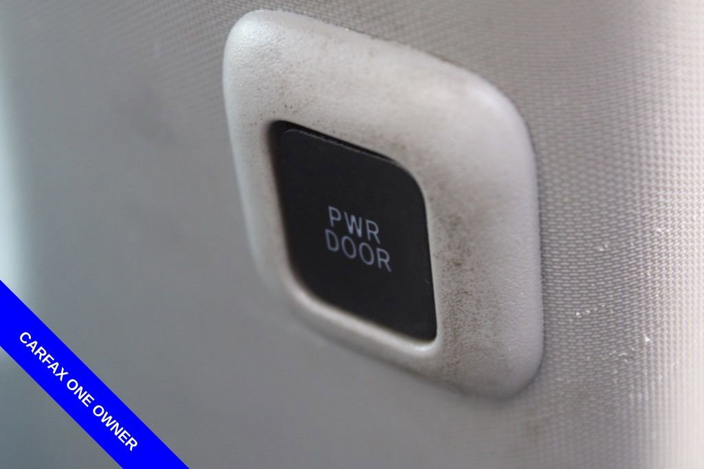 Used 2015 Toyota Sienna XLE image 24