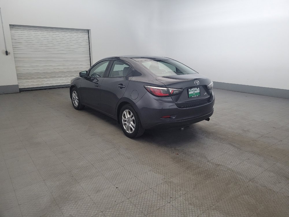 Used 2018 Toyota Yaris iA FWD image 5