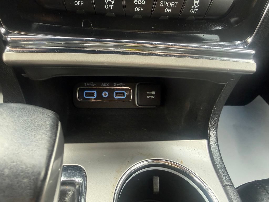 Used 2022 Jeep Grand Cherokee Limited AWD/4WD image 21