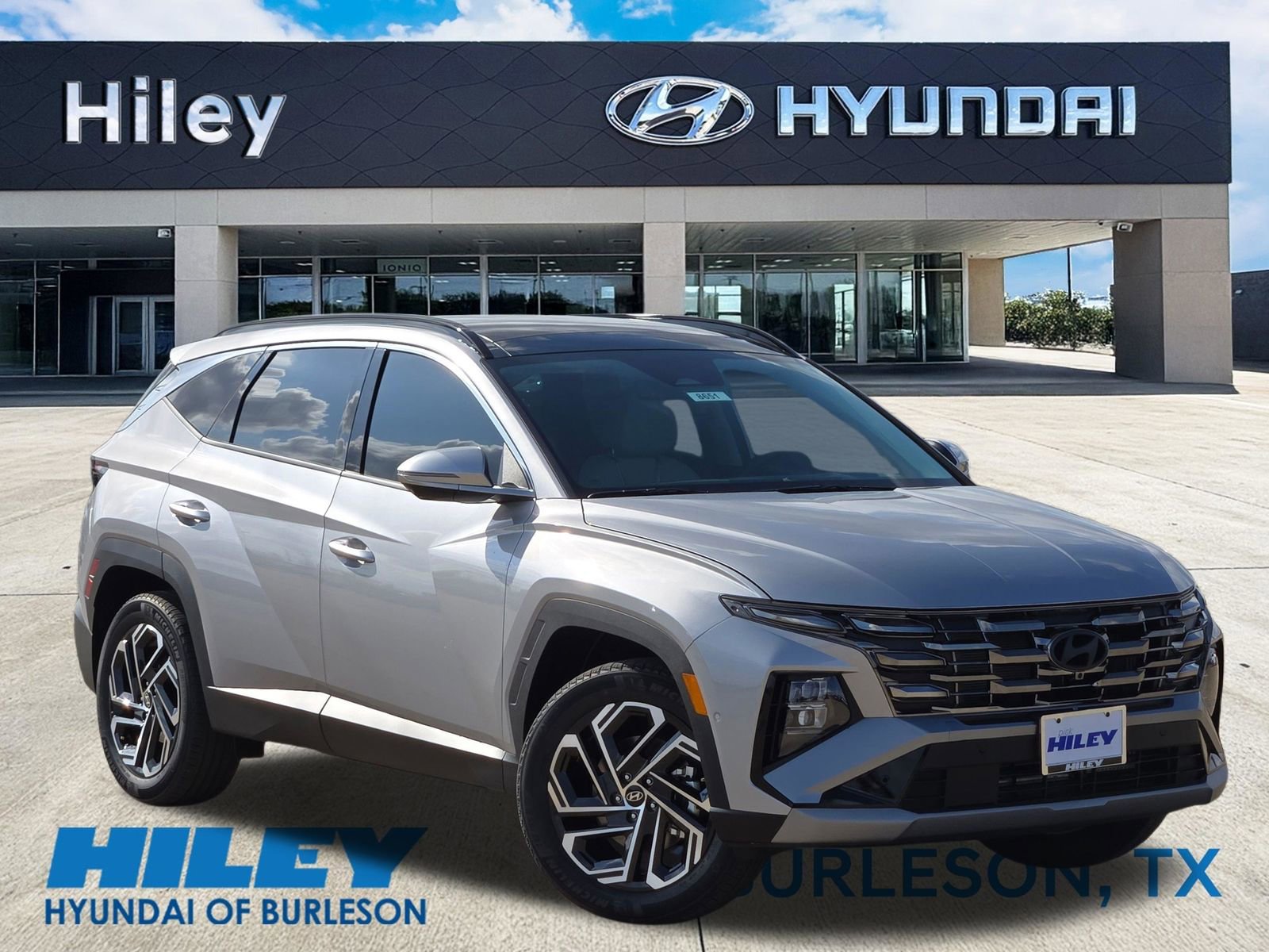 New 2026 Hyundai Tucson Limited w/ Tow & Go Package image 2